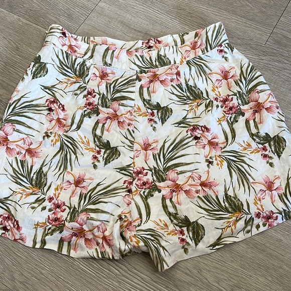 Abercrombie & Fitch Tropical Shorts - Picture 8 of 8